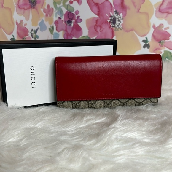 💯Authentic Gucci Long Wallet 🍀 - Picture 3 of 17